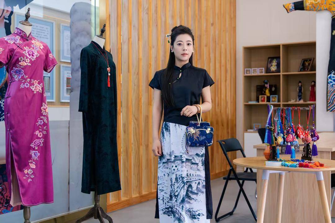 Shenyang Qipao Exhibition: Embroidery and Paper-Cutting 4