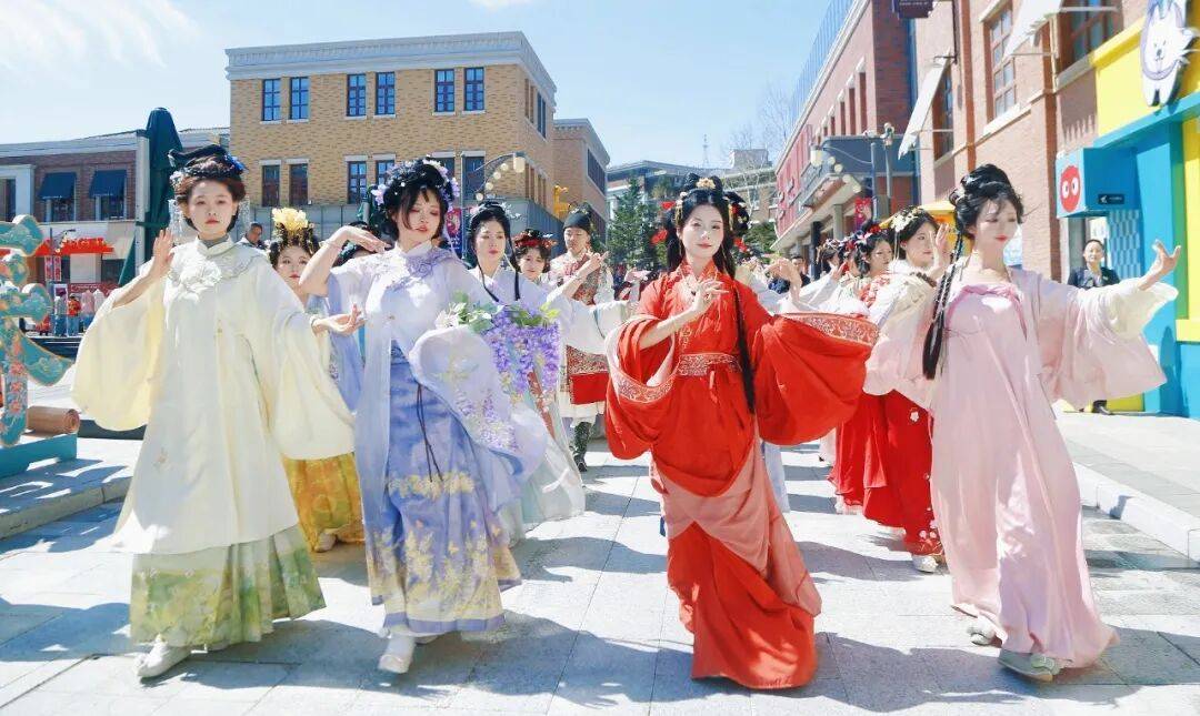 China Huafu Week 2026: Changchun Hanfu Festival Draws 600,000 Visitors
