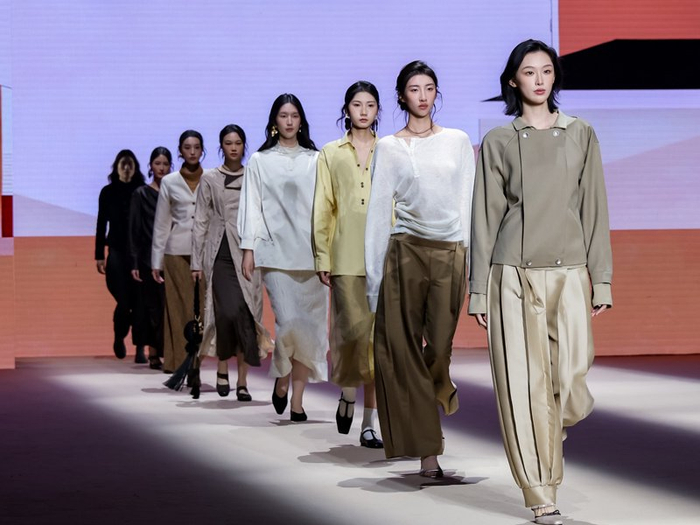 Hanzheng Street Fashion Week Sets Three Industry Standards