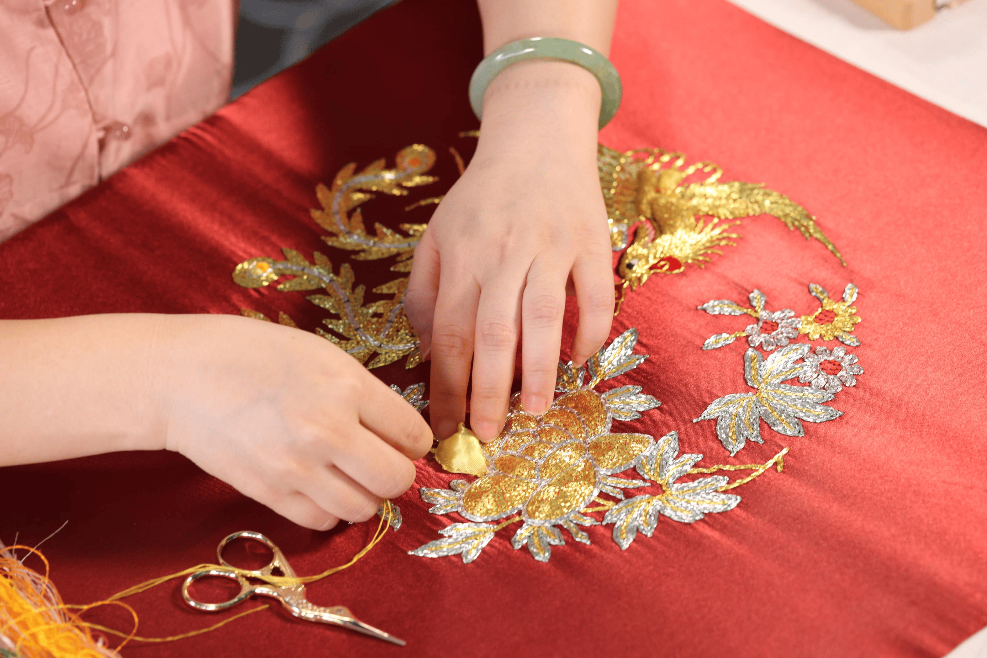 Gifts of Home Episode 1 Spotlights Chaozhou Embroidery
