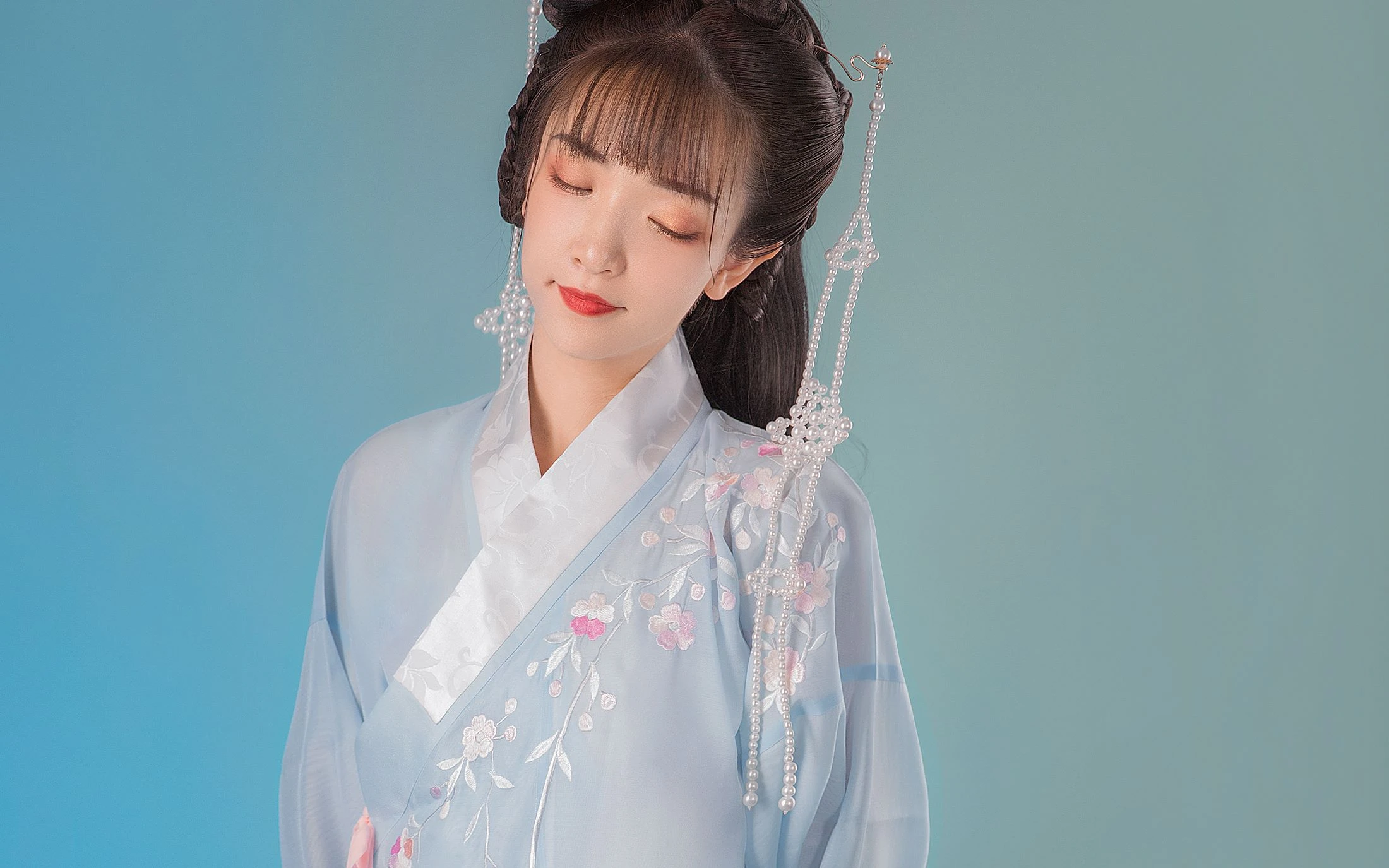 Aoqun Autumn Layering: Wear the Ming Jacket and Skirt Set 13