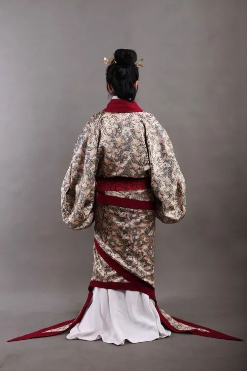 Zhiju Hanfu: Gauze Robe and Han Daily Wear