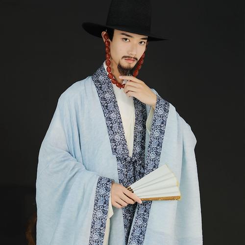 Hechang Hanfu: The Daoist-Style Robe of Chinese Scholars