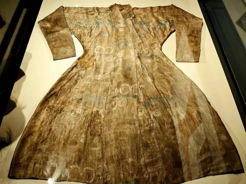 A Study of Wei Jin Scholar Official Costume Rituals