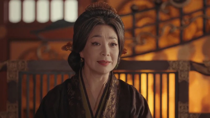 Blossoms of Power: Shen Xihe Reshapes Xiao Huayong’s Destiny