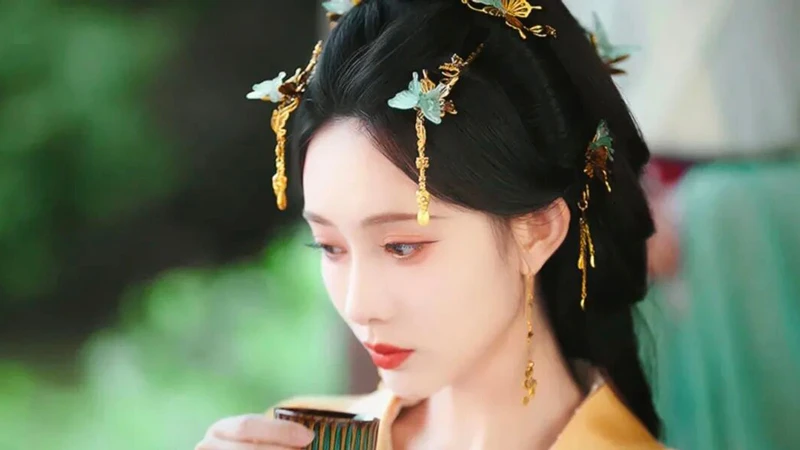 How Did Ancient Women Keep Their Dangling Hairpins from Falling?