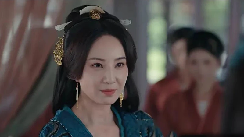 Is Shen Xihe Fearless or Foolish in Blossoms of Power?