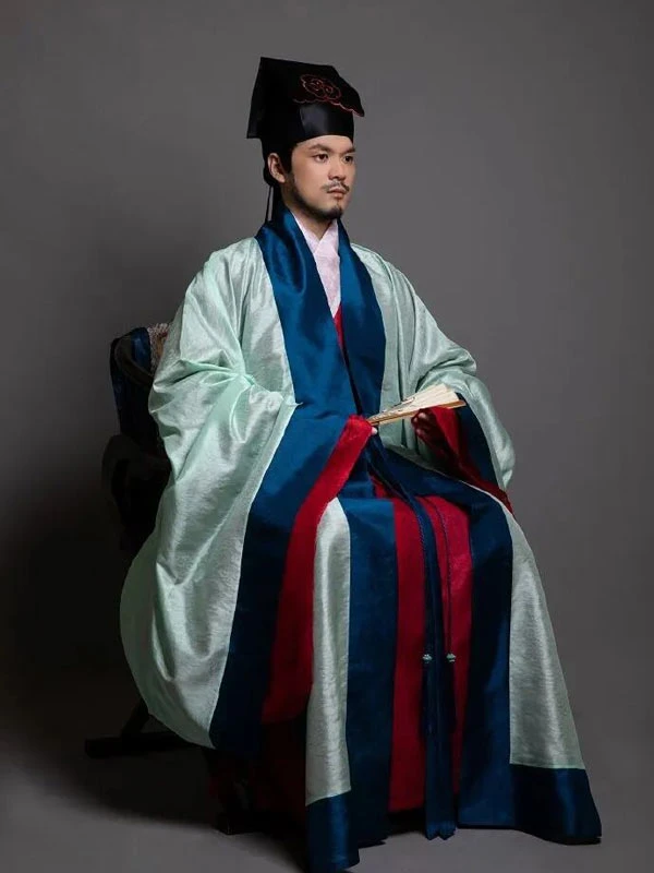 What Do Your Robes Reveal About Your Inner Energy?