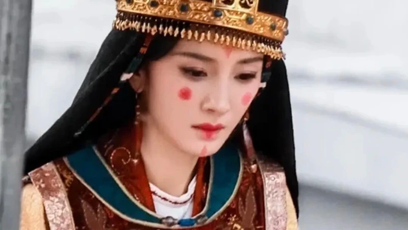 Why Wei-Jin Red Cheek Makeup Is More Than a Trend
