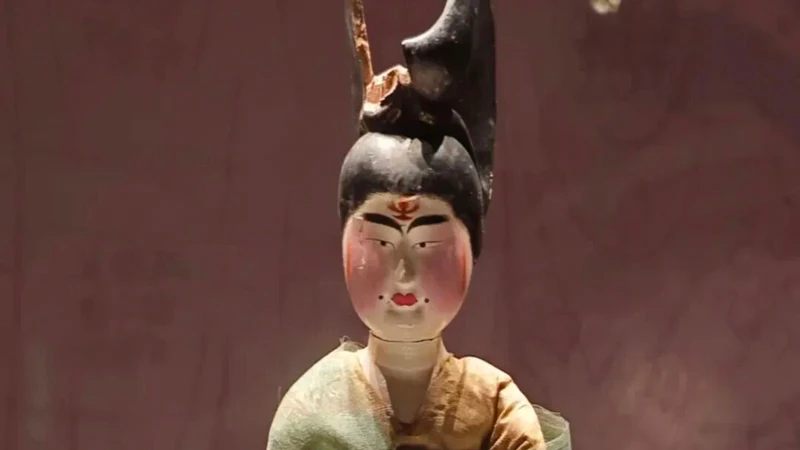 Why Wei-Jin Red Cheek Makeup Is More Than a Trend