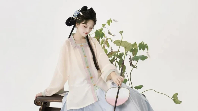 Chushu’s Poetic Color Palette for Hanfu