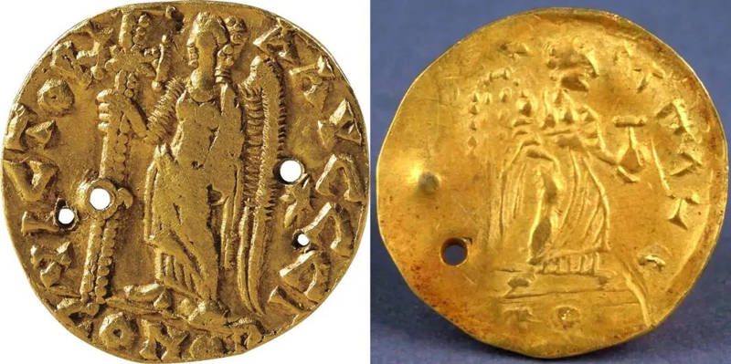 Coin Ornaments Carrying Ancient Blessings