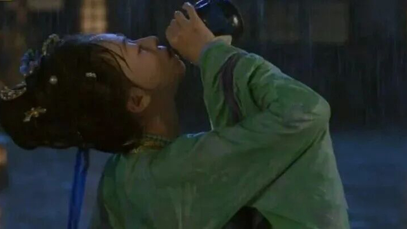 Royal Betrothal: Why Meng Staged the Awkward Rain Show