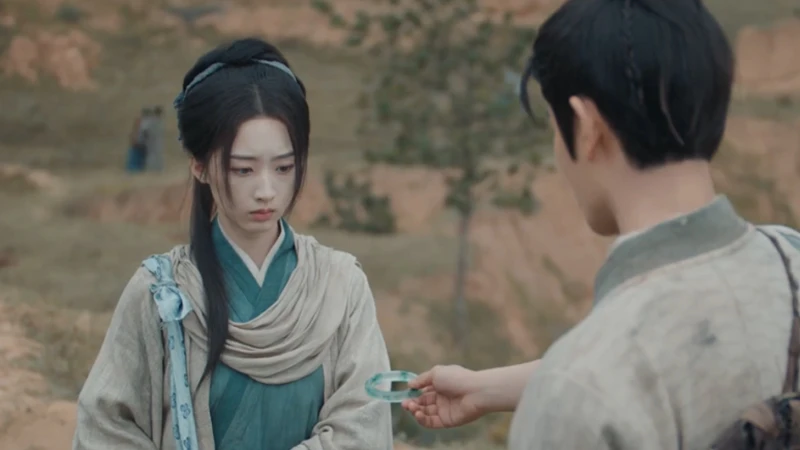 The Road to Splendor: The Jade Bangle That Defined Zhao Ling
