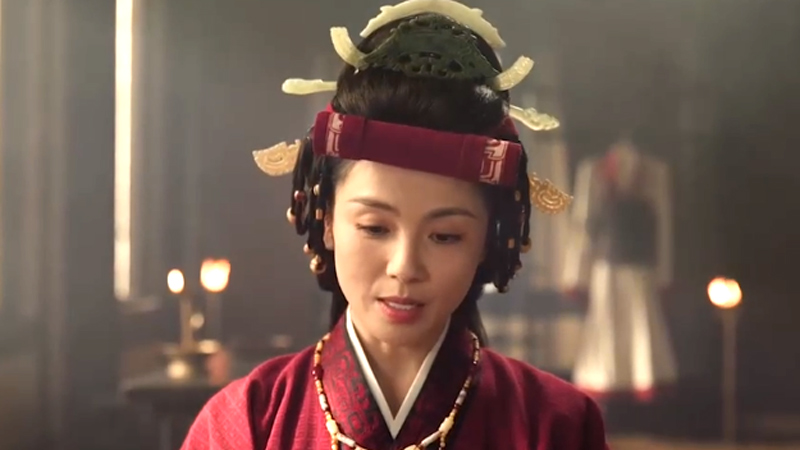 The Truth Behind Fu Hao’s Cylindrical Headdress