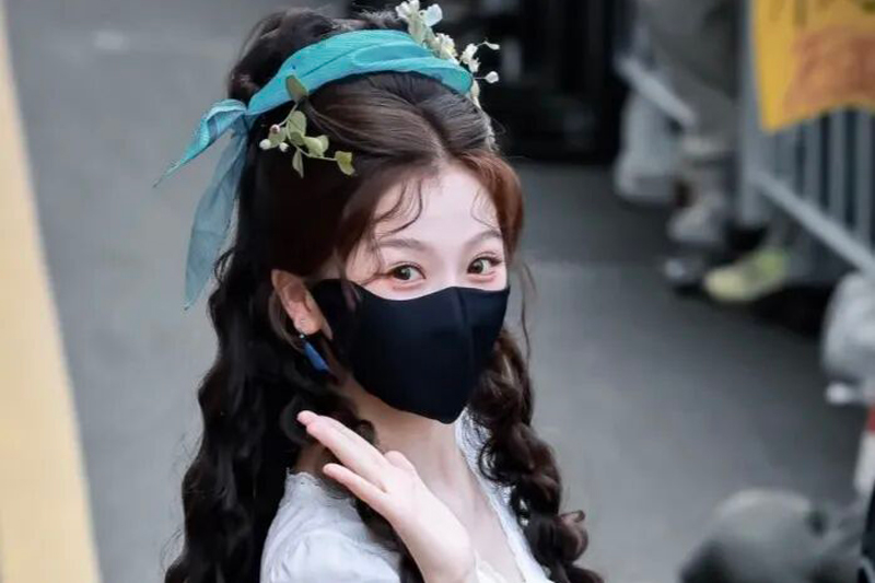 Viral Song Silk Ribbon Hairband in Nian Xiang Si