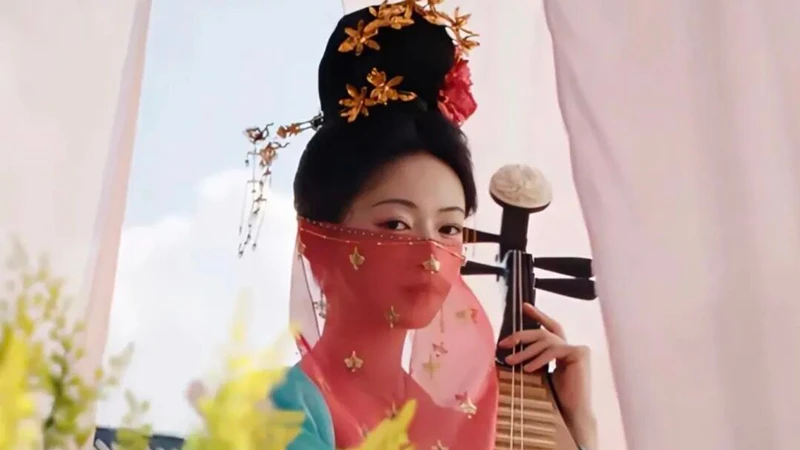 Why Is This Ancient Golden Flower Headdress Taking Over Screens?