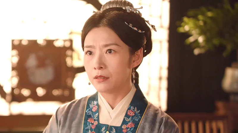 Did Ming Women Really Wear Men’s Hair Crowns?
