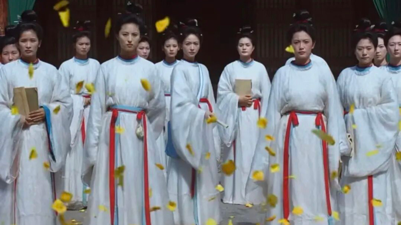 Did Royal Betrothal et Ancient Uniforms Right?