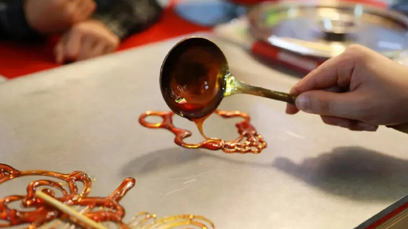 Kaifeng's Heritage Market Serves 98 Crafts and Free Food