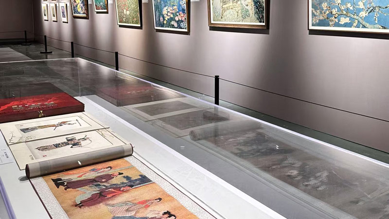 Modern Design Brocade Craft at Shanghai Show