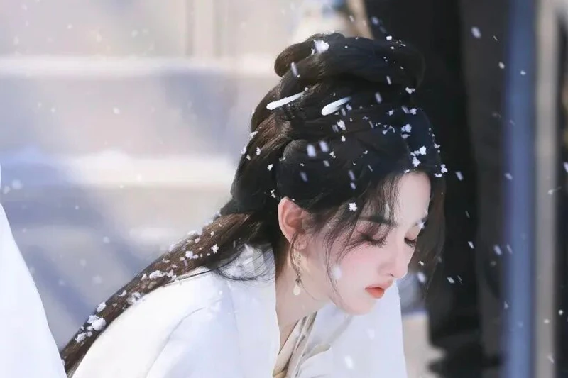 Song Zuer’s Si Gong Ling Hairpin Goes Viral