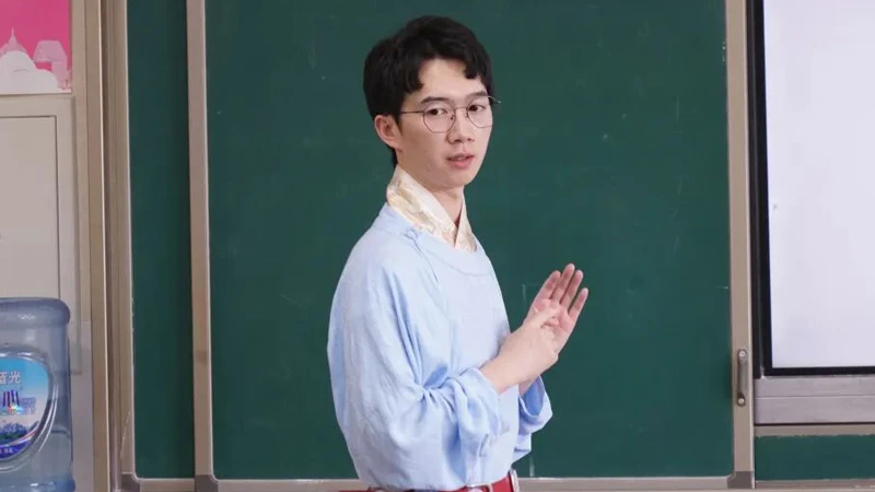 Teachers Wearing Hanfu Practicality Versus Tradition