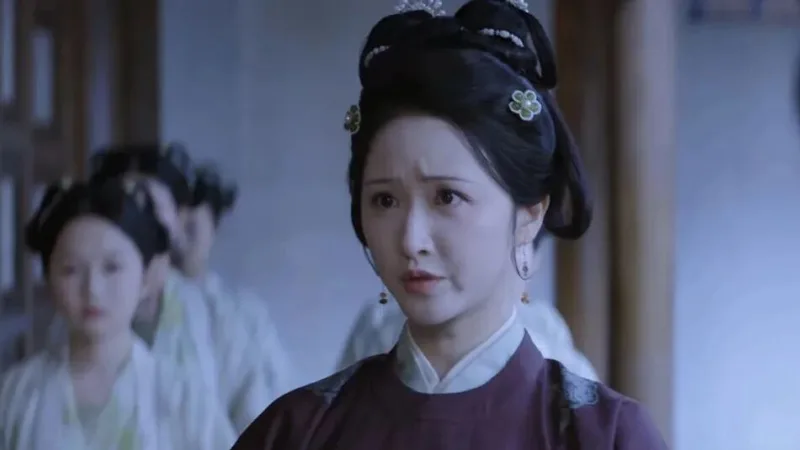 Who Really Rules the Xie Mansion in Spring of the Blade?