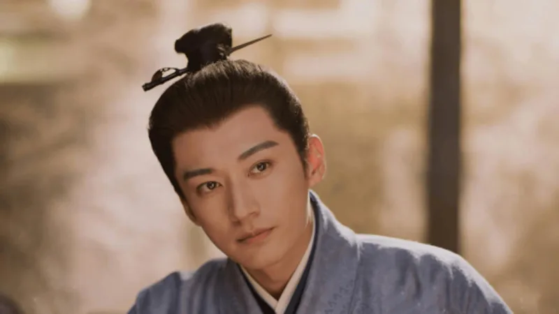 Why Does Xu Lanxiang Hide in Against the Current?