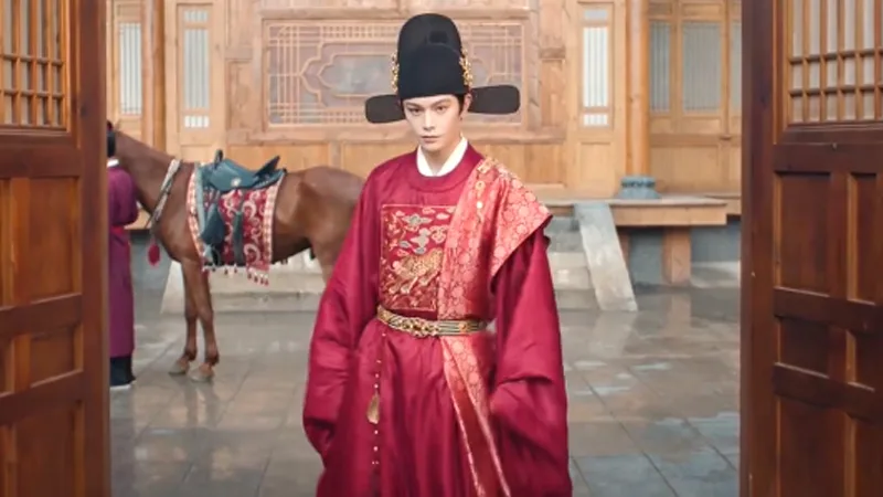 Why Does Zhao Ling Wear Two Wedding Robes?