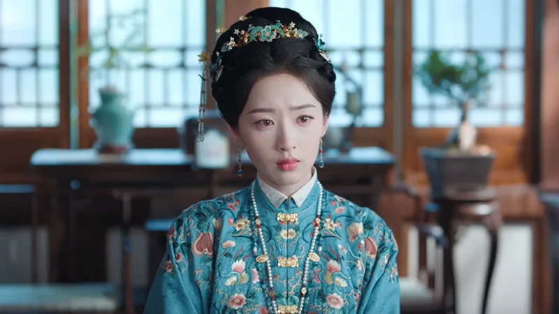 Why Fu Tingyun's Collar Flips Out