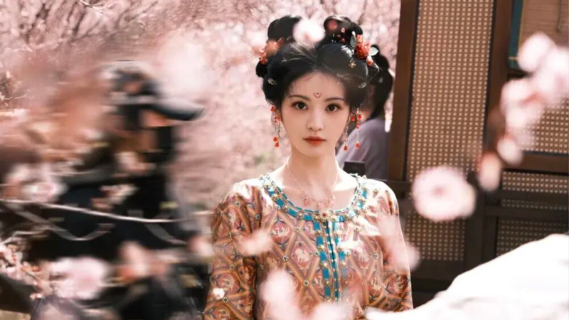 Why Moonlit Reunion’s Lozenge Look Sparked Debate