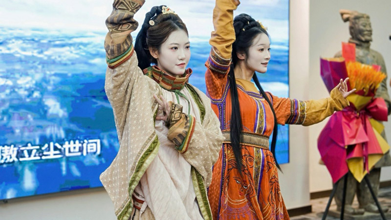 Huashang Yaji Brings Xi'an Guofeng Crafts Online