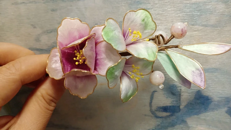 Inside a Nanjing Hall Where Silk Becomes Velvet Flowers