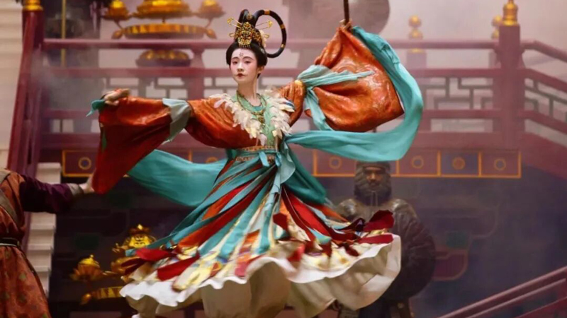 The Double‑Ring Fairy Chignon in Heroes of Dunhuang