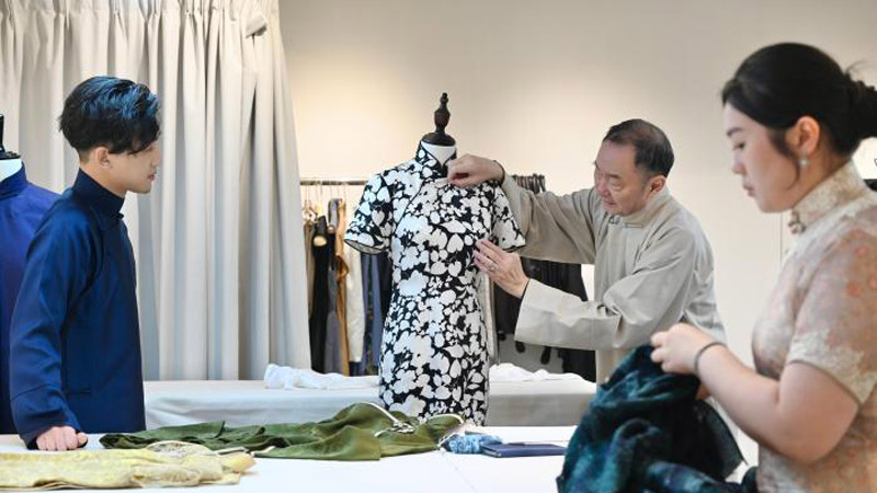 The Tailor Who Stitched Hong Kong Cinema's Cheongsams