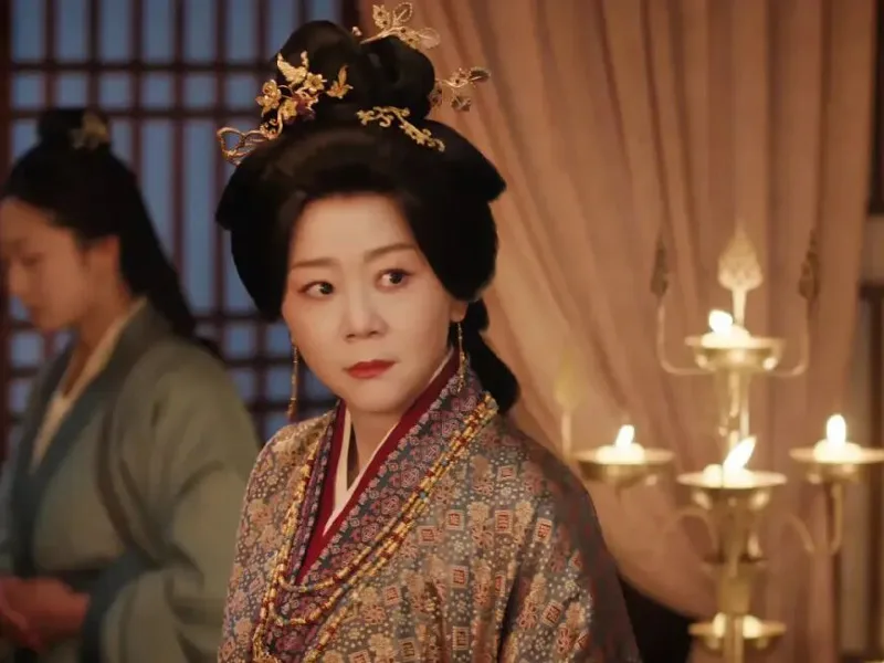 Who Really Swapped the Heiress in Where the Mask Ends?