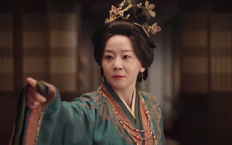 Who Was Guo Yufeng Hunting in Where the Mask Ends?