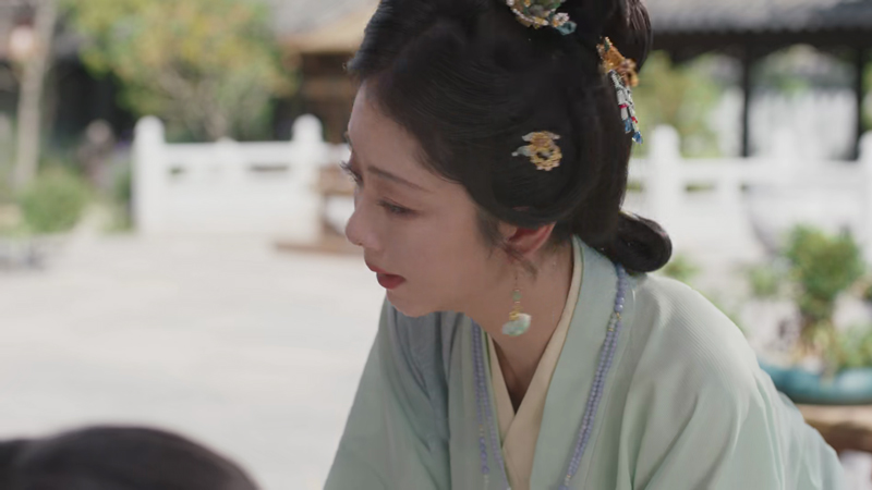 Why Does Xu Lanxiang Weep in Against the Current?