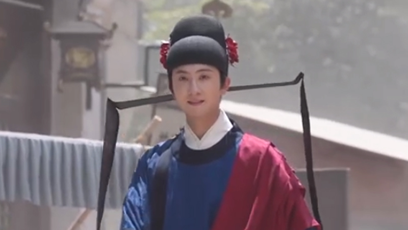 Why Han Liang's Rare Hat Commands the Screen