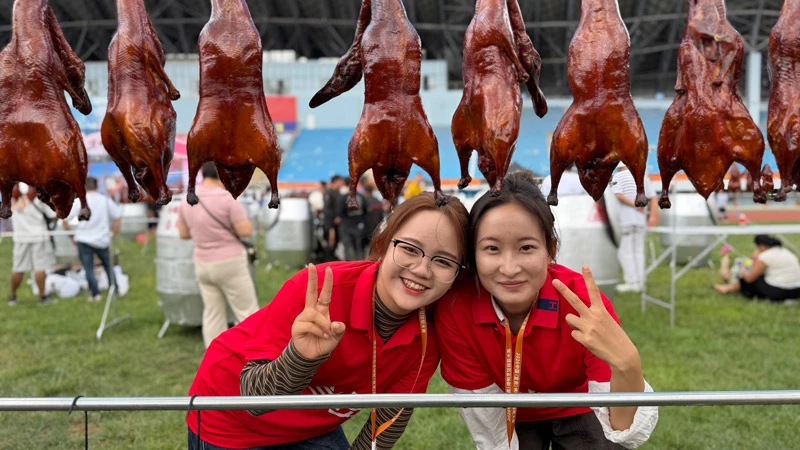 Yiliang Roast Duck Carnival Hosts National Contest
