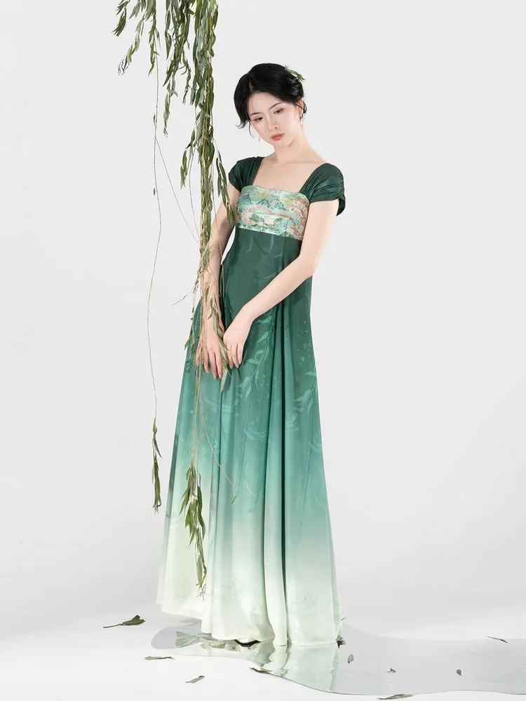 Front view of the gradient qixiong dress with the willow branch