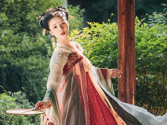 The 5 Most Popular Styles of Oriental Dress & Clothing - Asian Robe