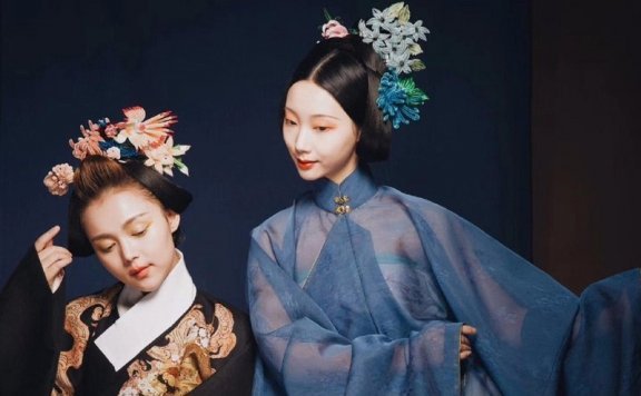 4 Beautiful Artificial Flowers in Han Fu Hair Accessories