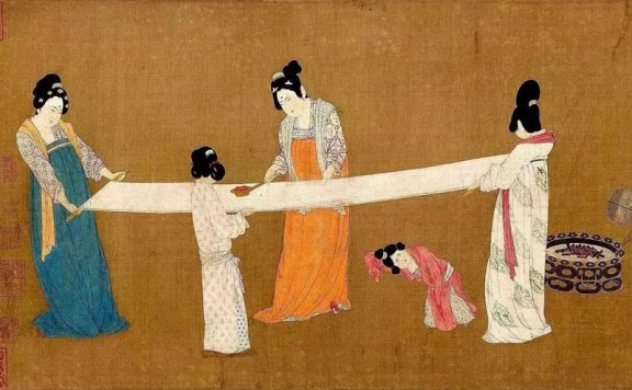 Painting Appreciation: Court Ladies Preparing Newly Woven Silk