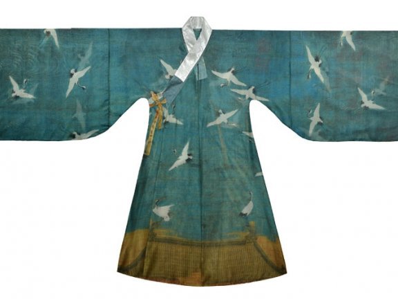 The Integration of Artifacts and Hanfu - [1]