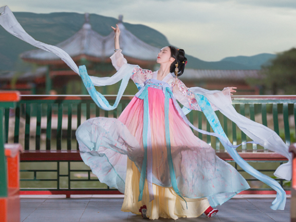 Chinese Clothing & Hanfu Documentaries Recommendations - Updating