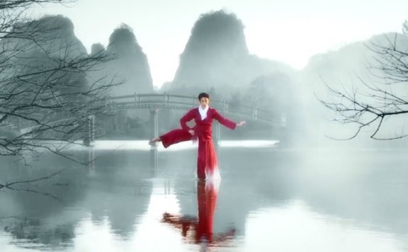 How did Chinoiserie Dance shine at the Chinese New Year Gala