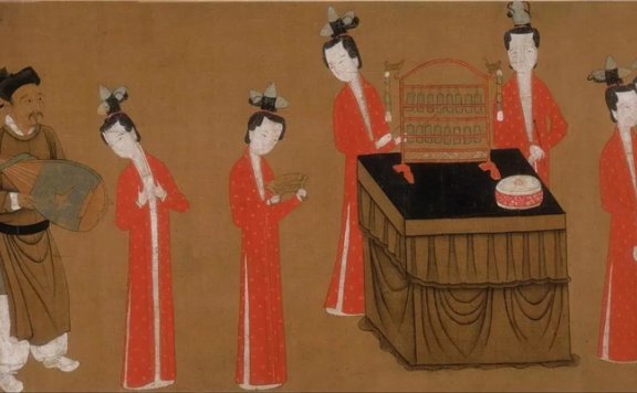 Fashion Trends of Antique Chinese Clothing Through the Dynasties