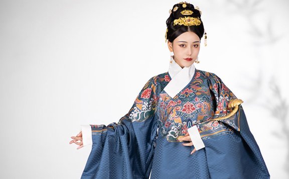 The Origin and Classic Style of Chinese Hanfu